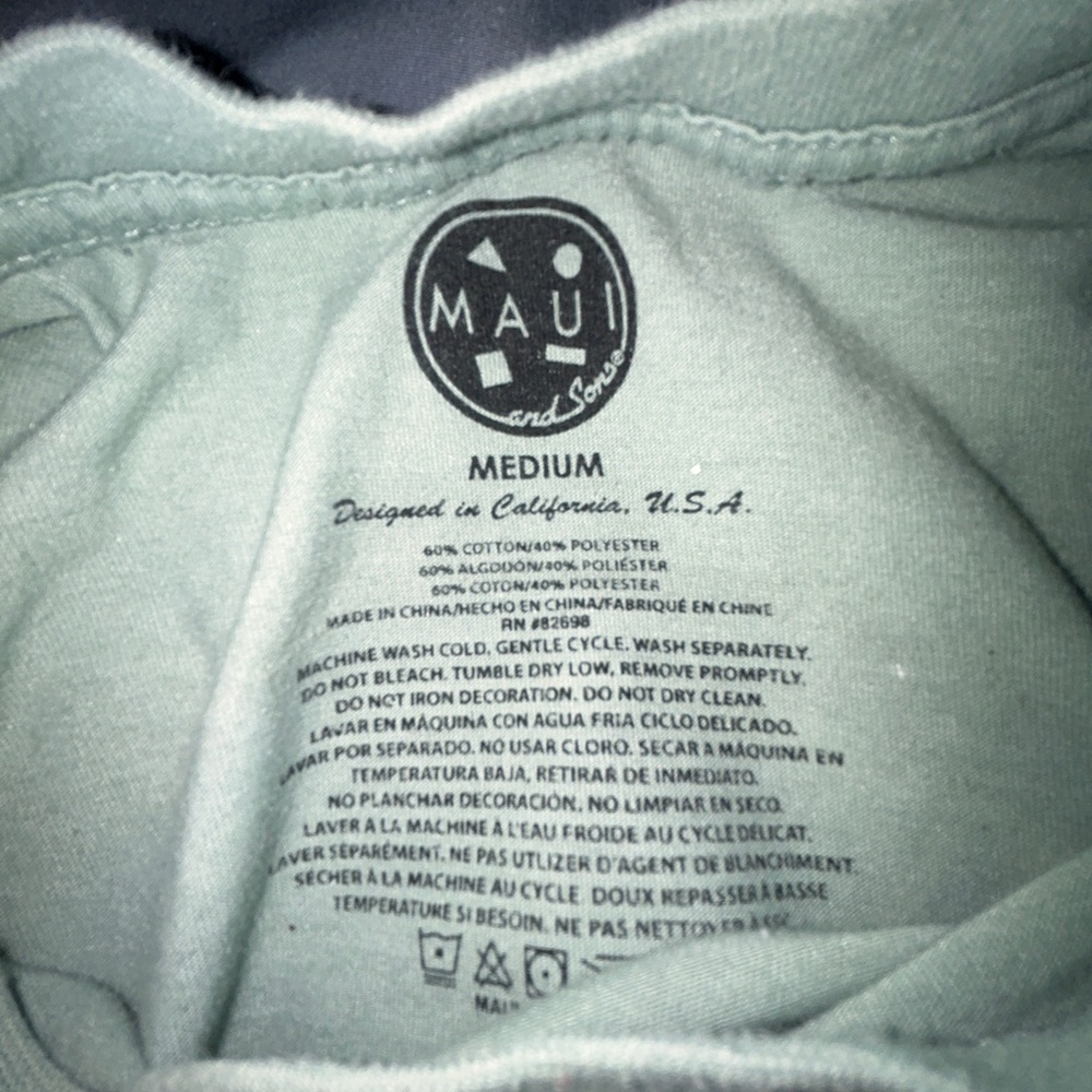Maui and sons T shirt